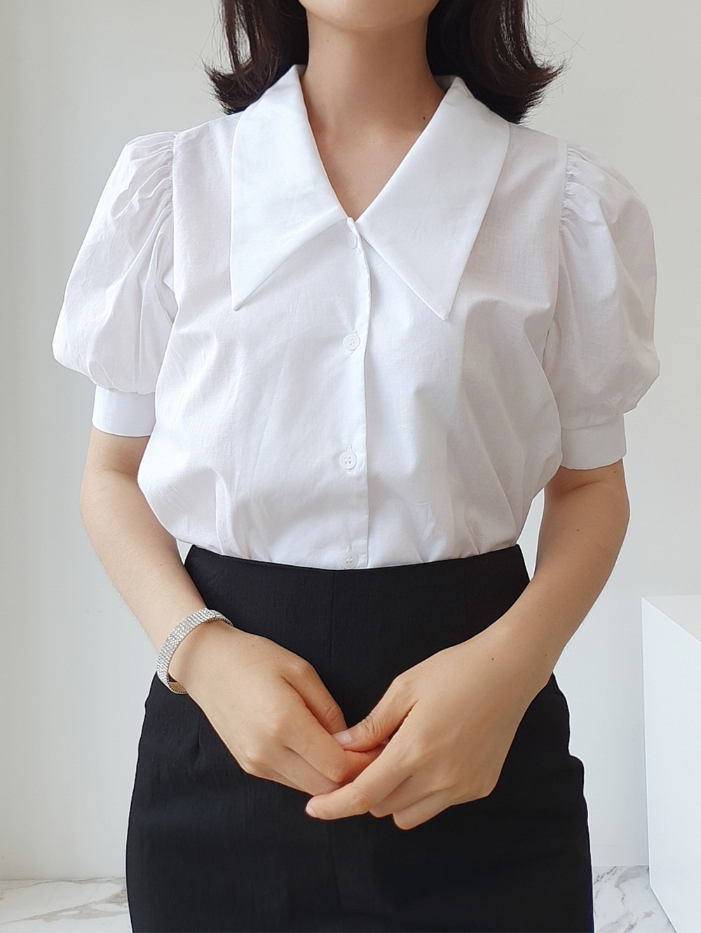 blouse model image-S1L56