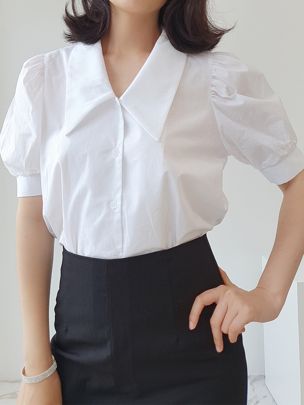 blouse model image-S1L52